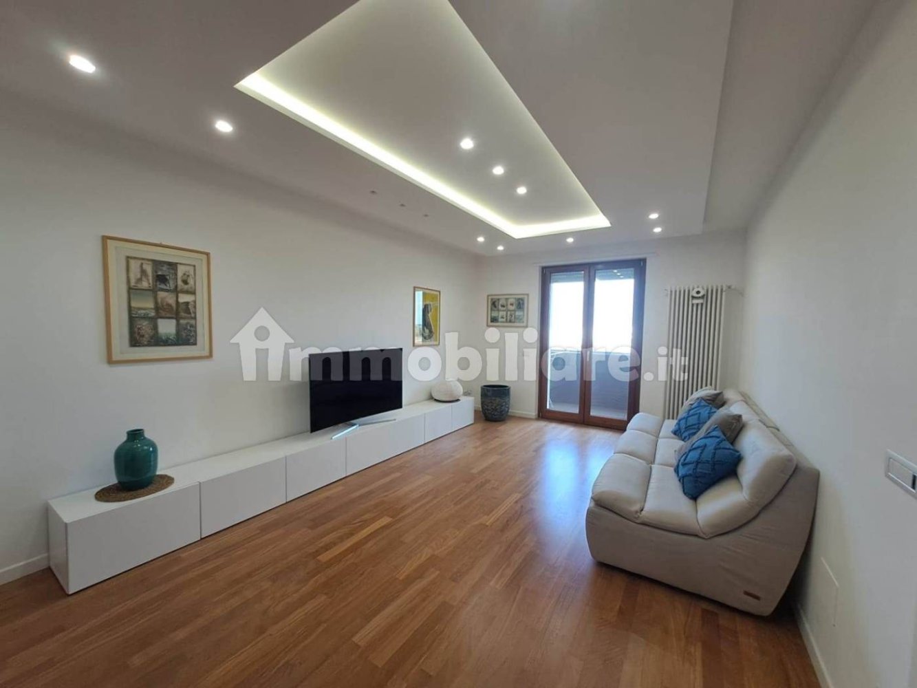 2 Schlafzimmer Wohnung in Valenzano, Italy, Nr. 374442