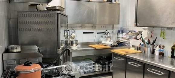 Коммерческая недвижимость 200м² в Рим, Италия № 104372 8