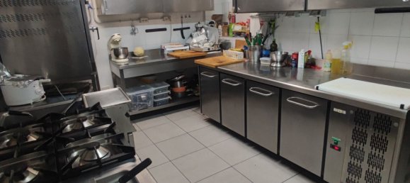 Коммерческая недвижимость 200м² в Рим, Италия № 104372 6