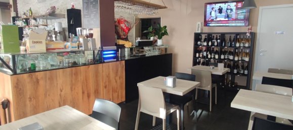 Коммерческая недвижимость 200м² в Рим, Италия № 104372 43