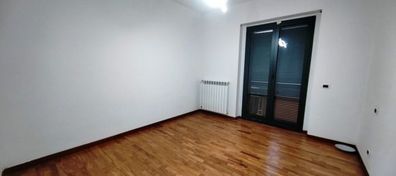 4 rooms Apartment in Frosinone, Italy No. 30560 9