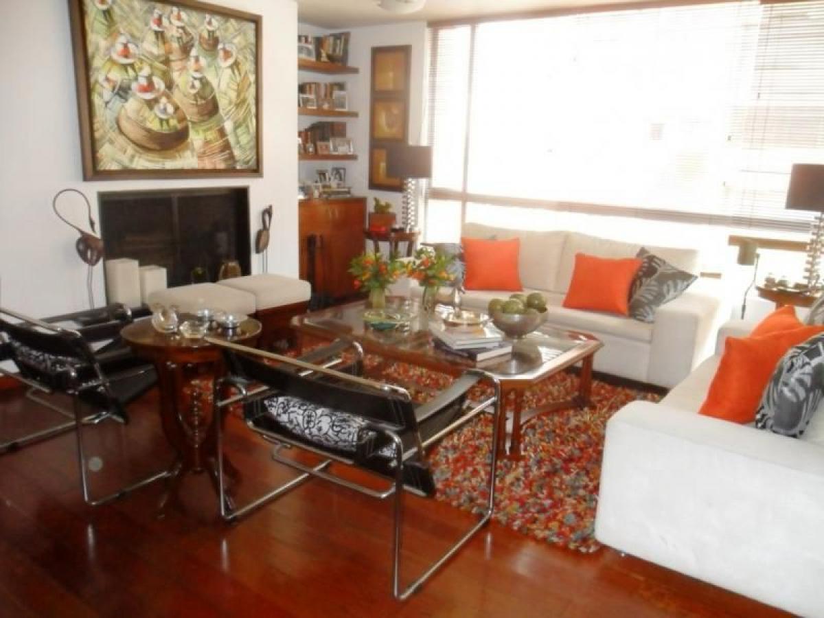 3 bedrooms House in Bogota, Colombia No. 12730