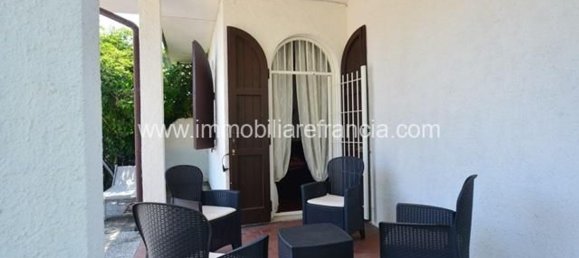 3 bedrooms House in Comacchio, Italy No. 330140 4