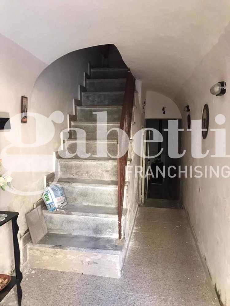 4 rooms Apartment in Sessa Aurunca, Italy No. 91803