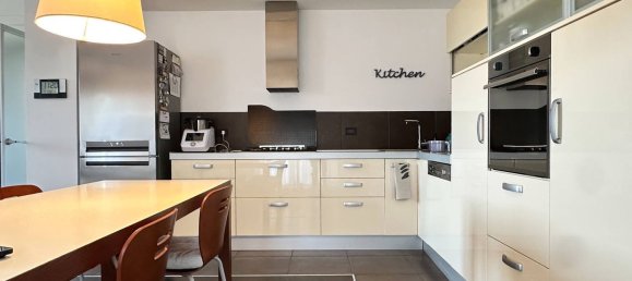 3 rooms Apartment in Pesaro, Italy No. 264914 5