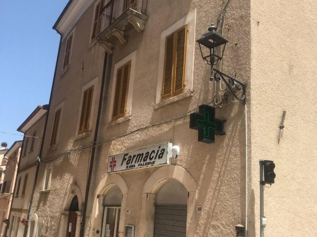 Casa de 10 habitaciónes en Palena, Italy No. 105891