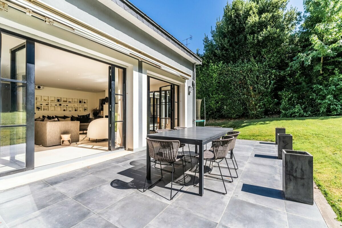 5 bedrooms Villa in Ville-d'Avray, France No. 172701