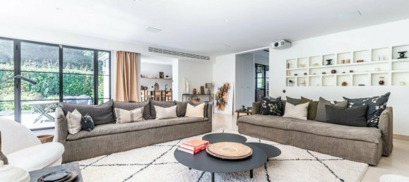 5 bedrooms Villa in Ville-d'Avray, France No. 172701 3