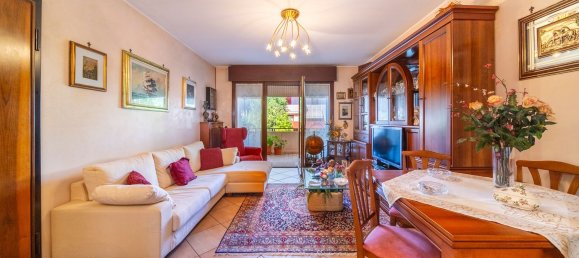 4 rooms Apartment in Udine, Italy No. 309781 8