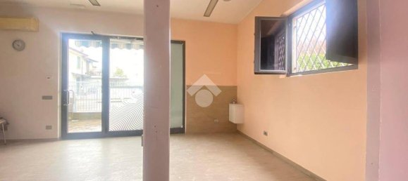 Imóvel comercial de 1 divisão em Torre Boldone, Italy N.º 138361 5