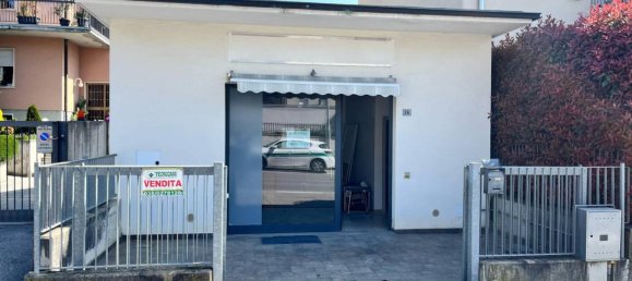 Imóvel comercial de 1 divisão em Torre Boldone, Italy N.º 138361 2