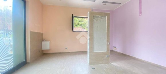 Imóvel comercial de 1 divisão em Torre Boldone, Italy N.º 138361 8