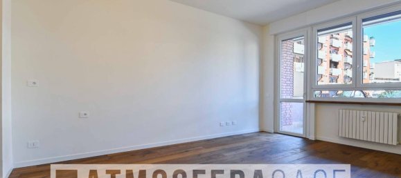 2 bedrooms Apartment in Bergamo, Italy No. 275757 4