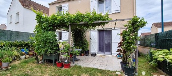 3 bedrooms House in Vaureal, France No. 359177 2