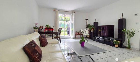 3 bedrooms House in Vaureal, France No. 359177 5