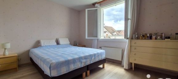 3 bedrooms House in Vaureal, France No. 359177 7