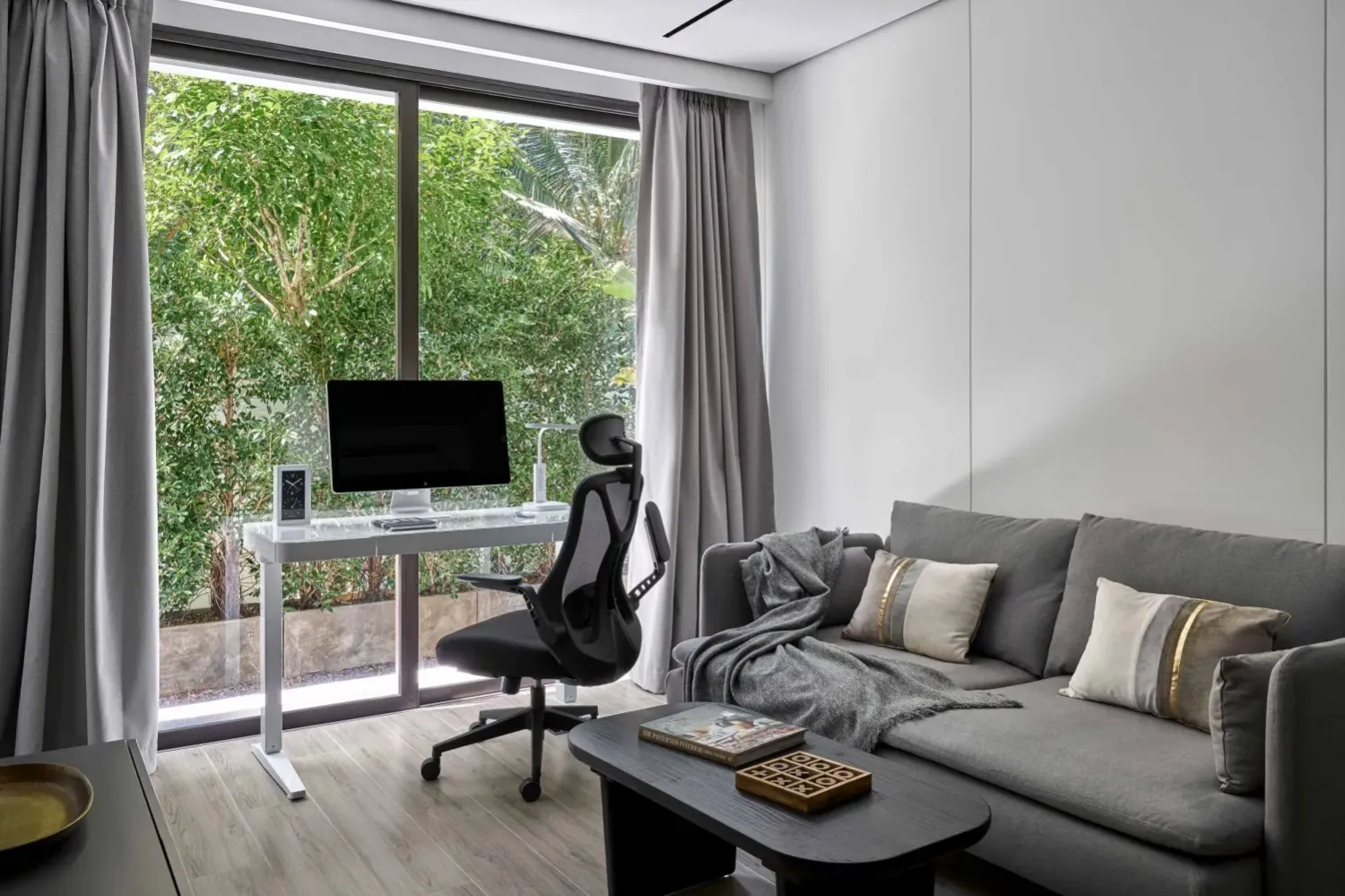 1 bedroom Condominium for sale in Rawai, Phuket, Southern Thailand, Thailand № 79925