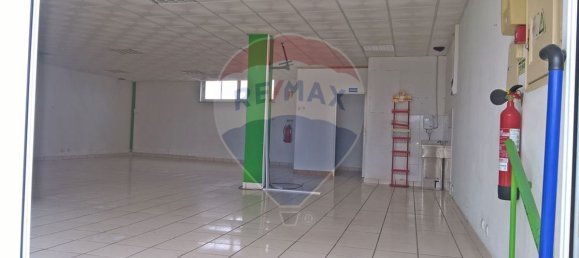 131m² Commercial property in Almeirim, Portugal No. 79630 7