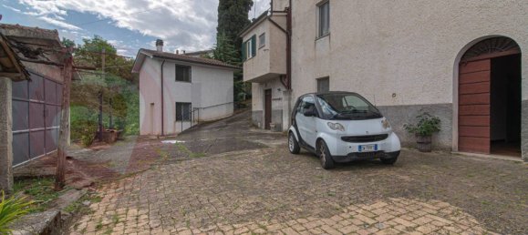 3 bedrooms House in Arpino, Italy No. 77613 9