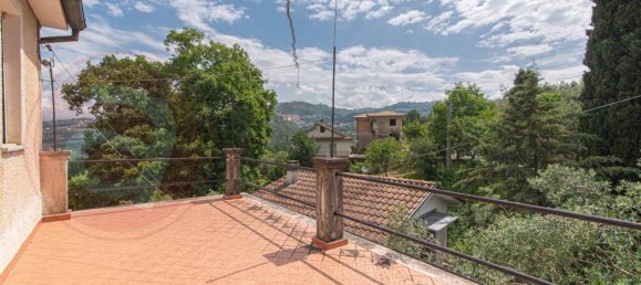 3 bedrooms House in Arpino, Italy No. 77613 3