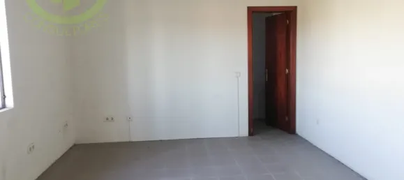 Lagerhaus in Lousada, Portugal 292m², Nr. 36035 11