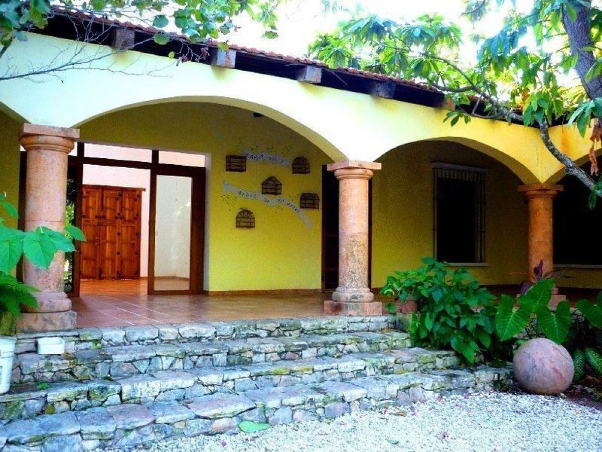 3 bedrooms House in Merida, Mexico No. 27219