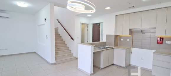 3 bedrooms Townhouse in Town Square, UAE No. 28960 2