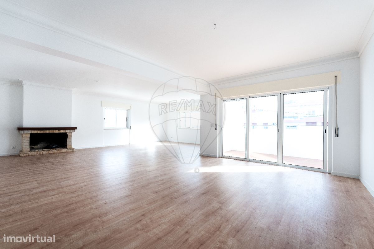 6 bedrooms House in Loures, Portugal No. 166931