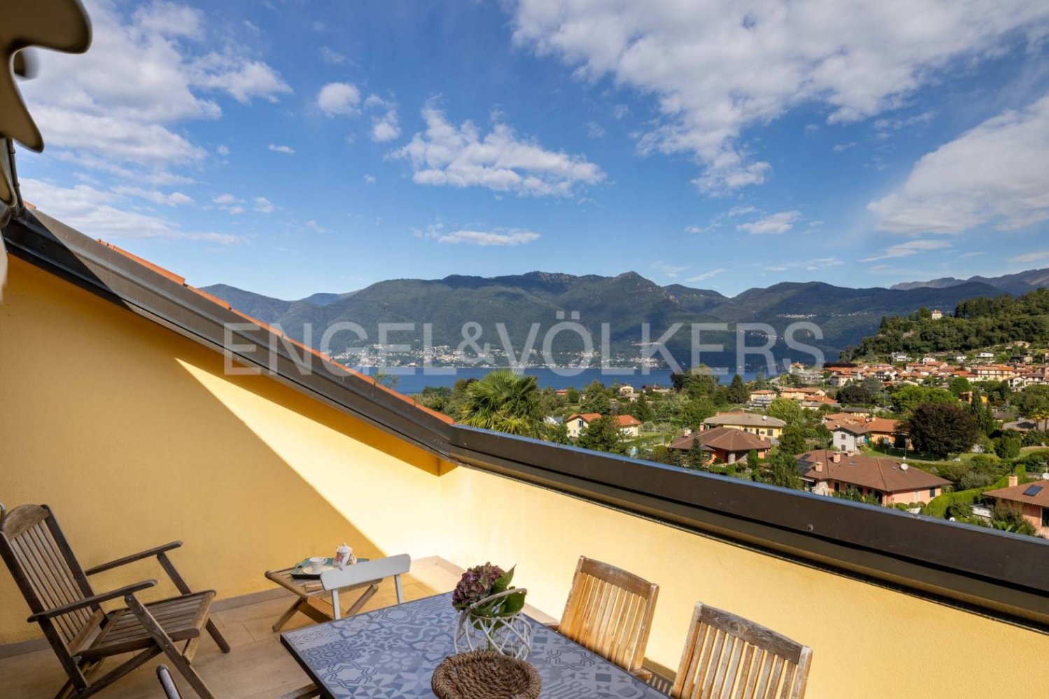 Квартира с 2 спальнями в Бреццо ди Бедеро, Италия № 109291