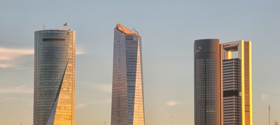 4 bedrooms Apartment in Madrid, Spain No. 155983 24