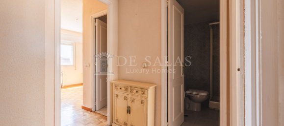 4 bedrooms Apartment in Madrid, Spain No. 155983 13