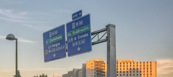 4 bedrooms Apartment in Madrid, Spain No. 155983 27