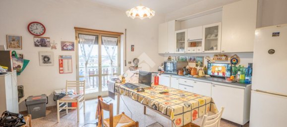 4-Zimmer Wohnung in Rome, Italy, Nr. 15505 5