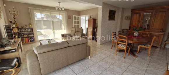 5 bedrooms House in Saint-Apollinaire, France No. 194175 8