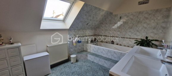 5 bedrooms House in Saint-Apollinaire, France No. 194175 7