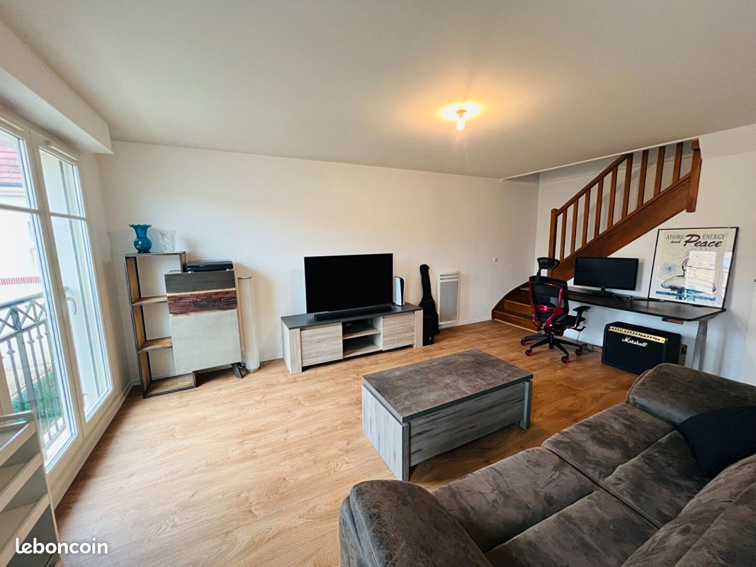 2 chambres Duplex à Magny-le-Hongre, France No. 135553