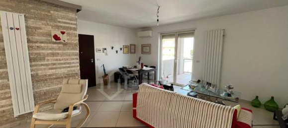 3 rooms Apartment in Casamassima, Italy No. 146595 4