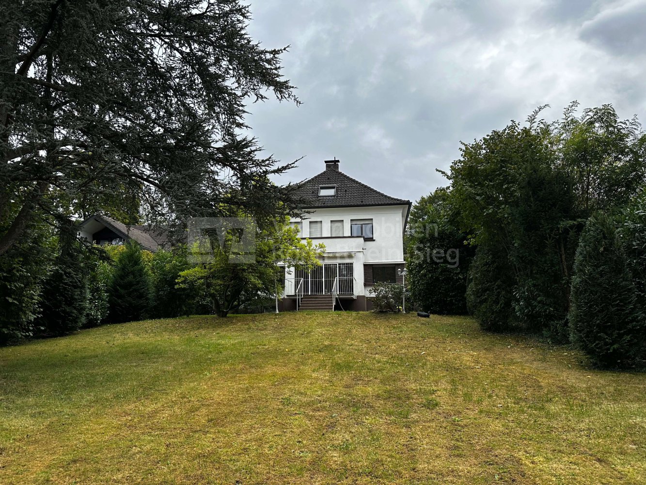 7 rooms Townhouse in Rhein-Sieg, Germany No. 206437