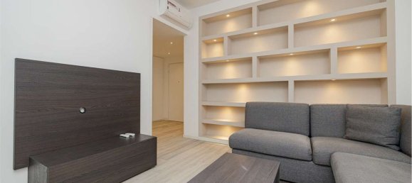 3 rooms Apartment in Milan, Italy No. 286370 4