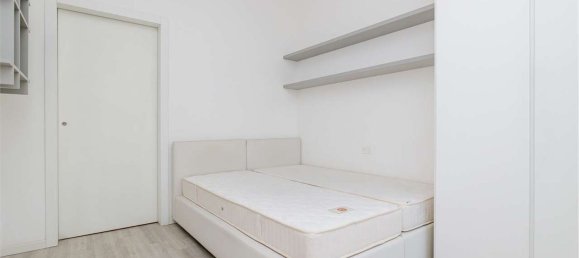 3 rooms Apartment in Milan, Italy No. 286370 26