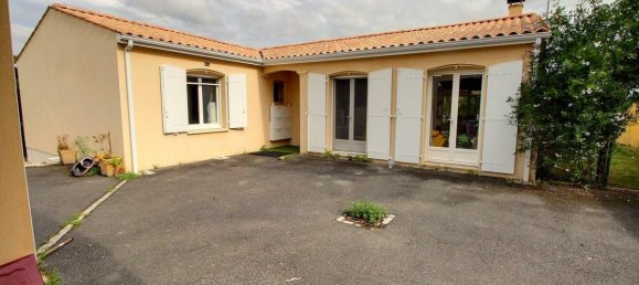 5 bedrooms Villa in Saintes, France No. 277520 13