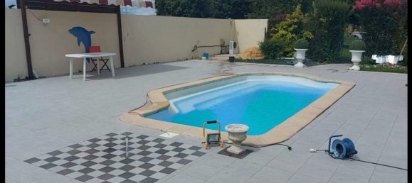 5 bedrooms Villa in Saintes, France No. 277520 2