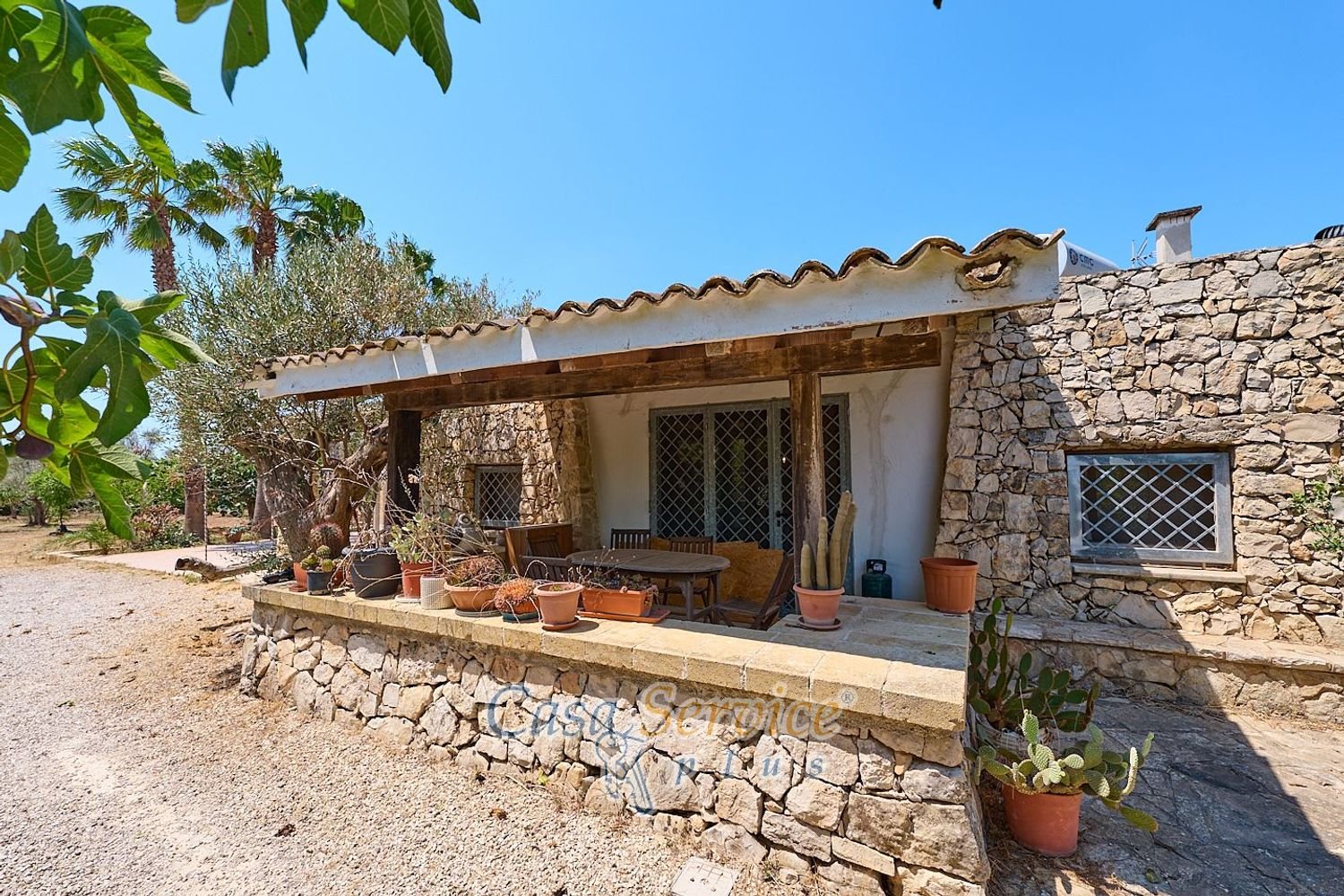 Вилла с 6 комнатами в Racale, Италия № 86730