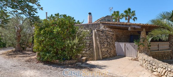 Вилла с 6 комнатами в Racale, Италия № 86730 9