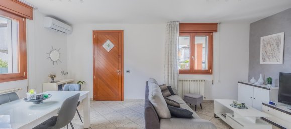 5 rooms House in Chioggia, Italy No. 60741 9