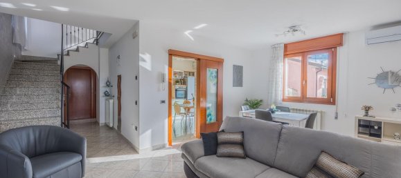 5 rooms House in Chioggia, Italy No. 60741 8