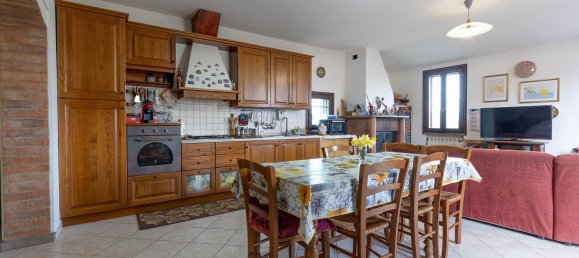 7 rooms Villa in Casciana Terme Lari, Italy No. 121803 4
