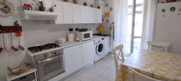 5 Schlafzimmer Wohnung in Genoa, Italy, Nr. 337718 3