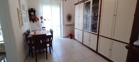 5 Schlafzimmer Wohnung in Genoa, Italy, Nr. 337718 13