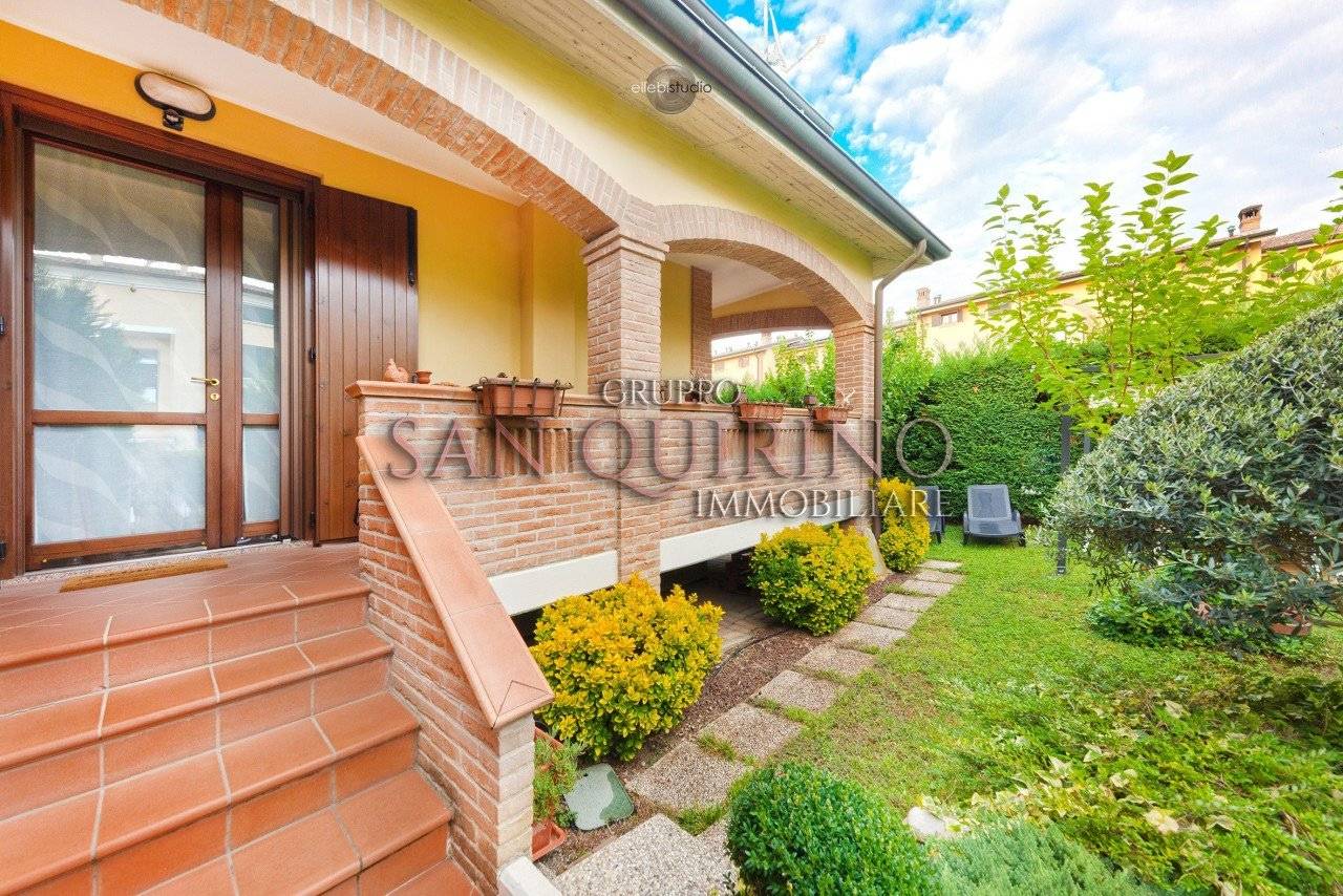 2 غرف نوم منزل في Sassuolo, Italy رقم 380458